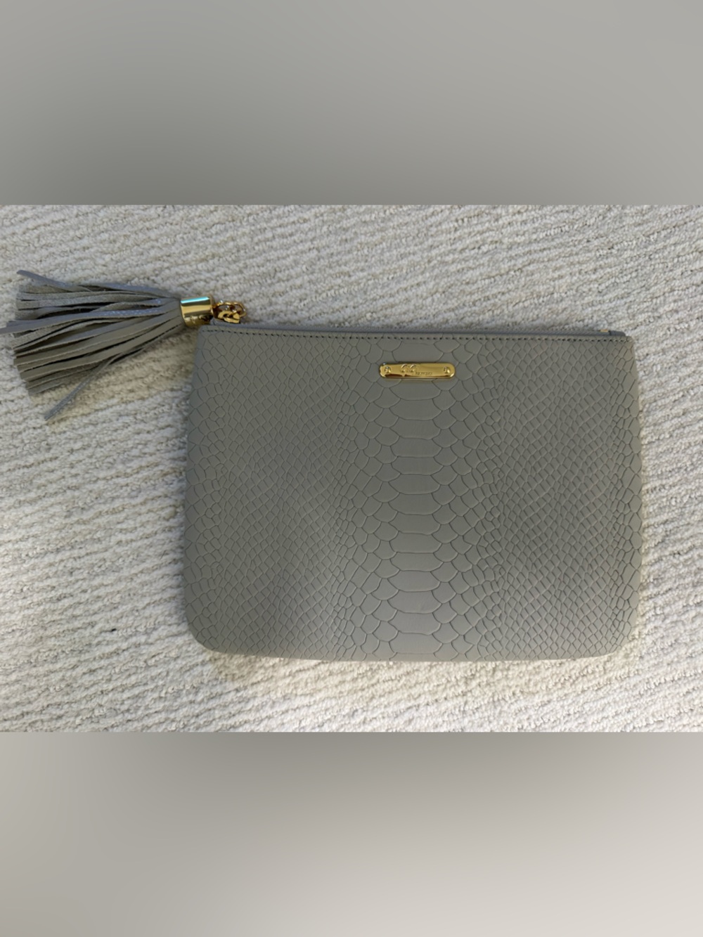 Gigi New York Gray Textured Tassel Wristlet Clutch 10x7 new without tags